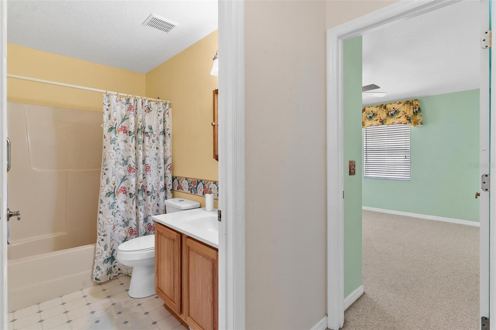 1 BONAIRE PL, UMATILLA, FL, 32784