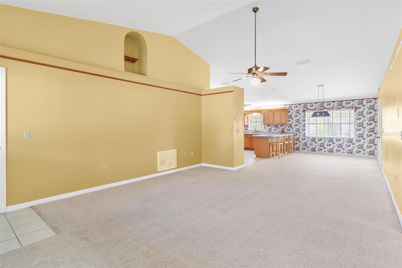 1 BONAIRE PL, UMATILLA, FL, 32784