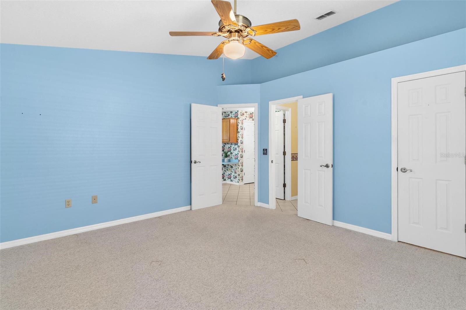 1 BONAIRE PL, UMATILLA, FL, 32784