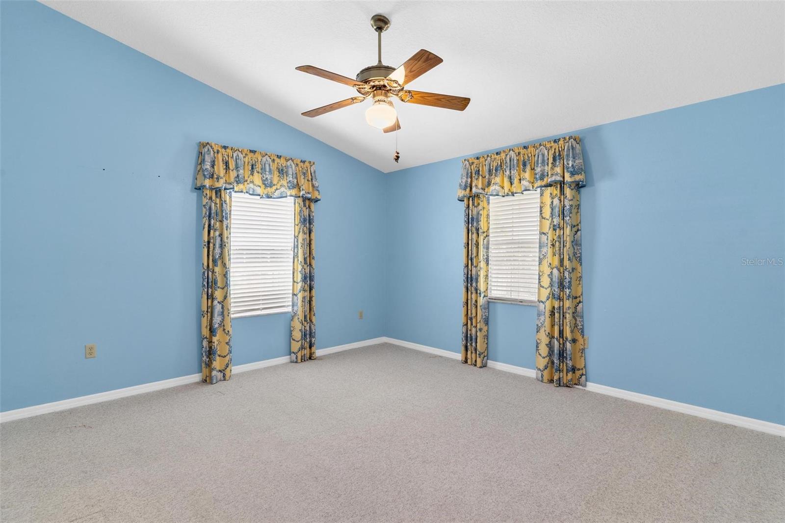 1 BONAIRE PL, UMATILLA, FL, 32784