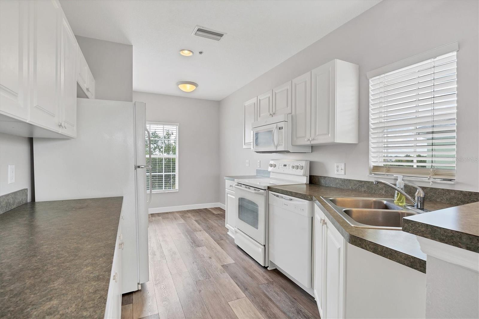 2040 WILLOW HAMMOCK CIR #301, PUNTA GORDA, FL, 33983