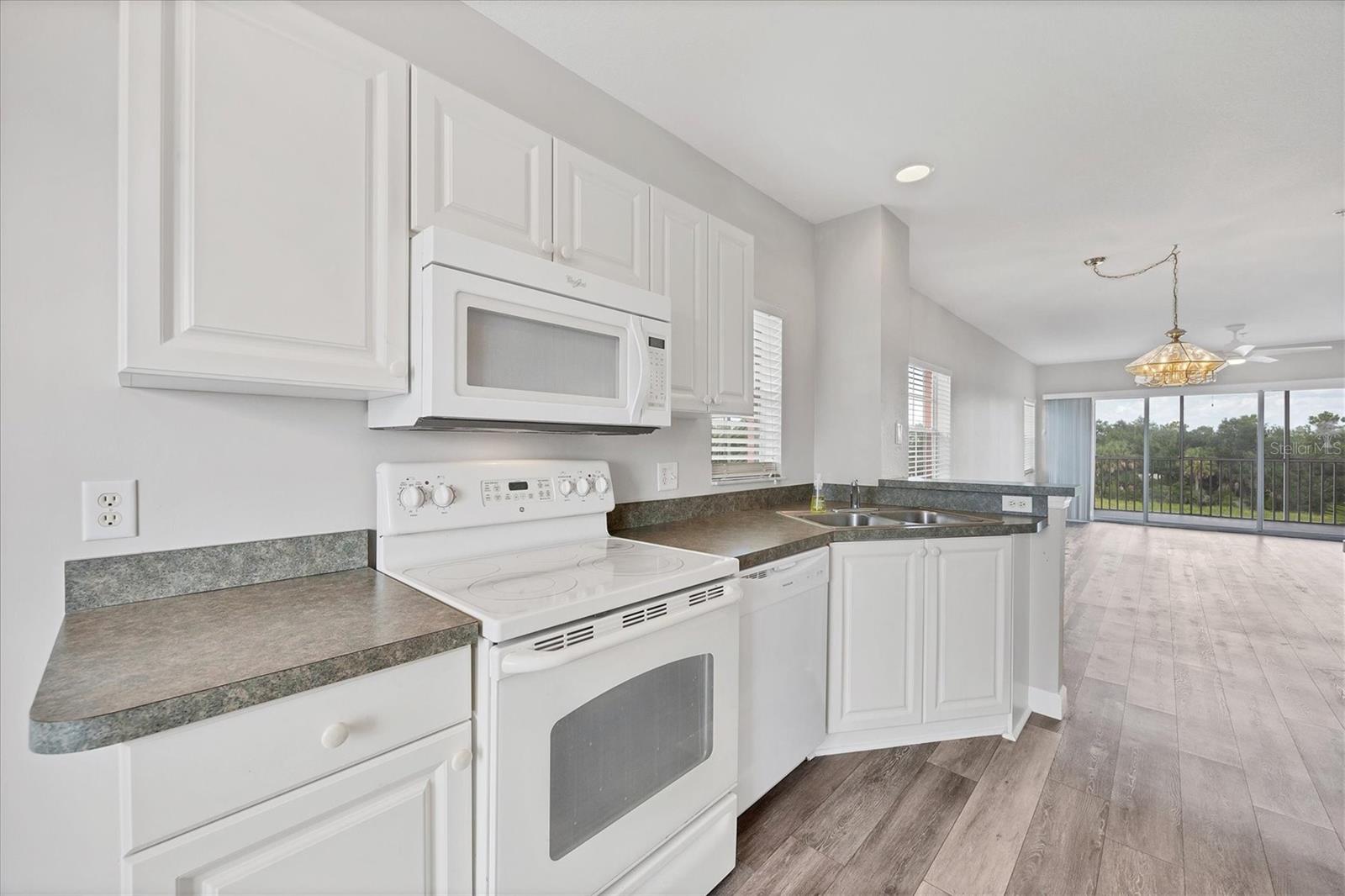 2040 WILLOW HAMMOCK CIR #301, PUNTA GORDA, FL, 33983
