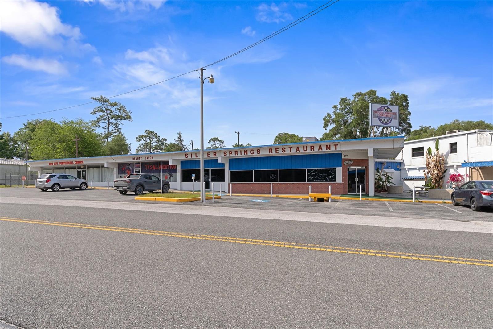 5300 E SILVER SPRINGS BLVD #B, SILVER SPRINGS, FL, 34488
