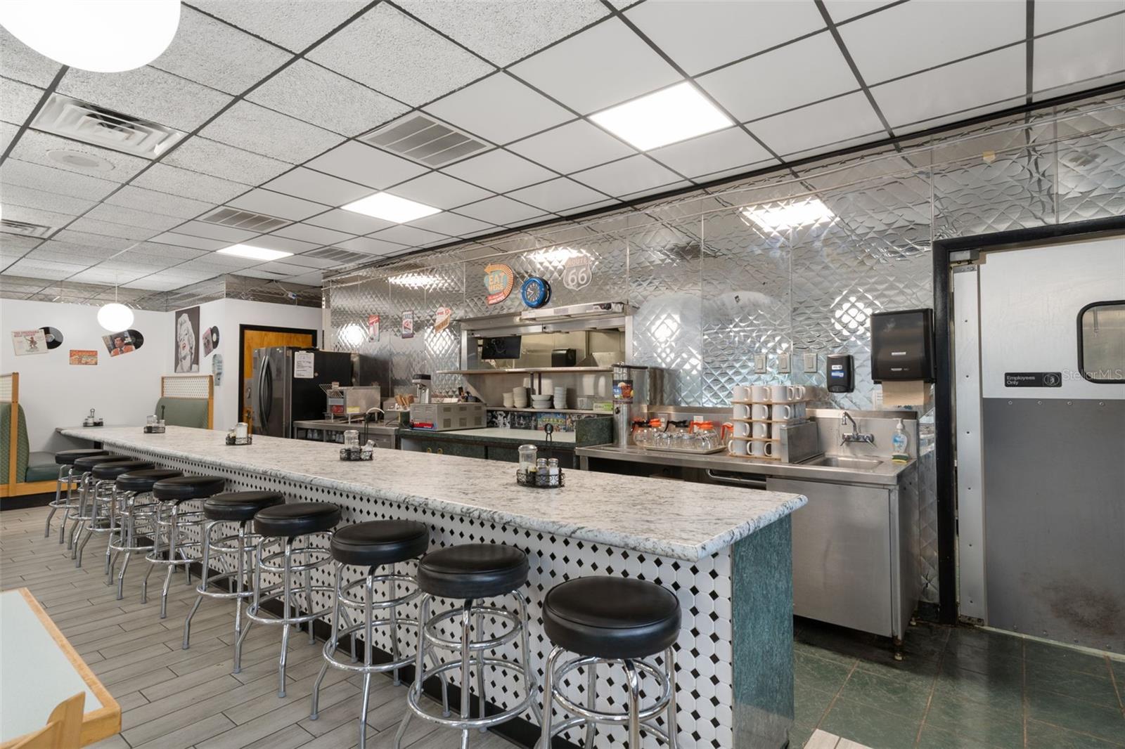 5300 E SILVER SPRINGS BLVD #B, SILVER SPRINGS, FL, 34488