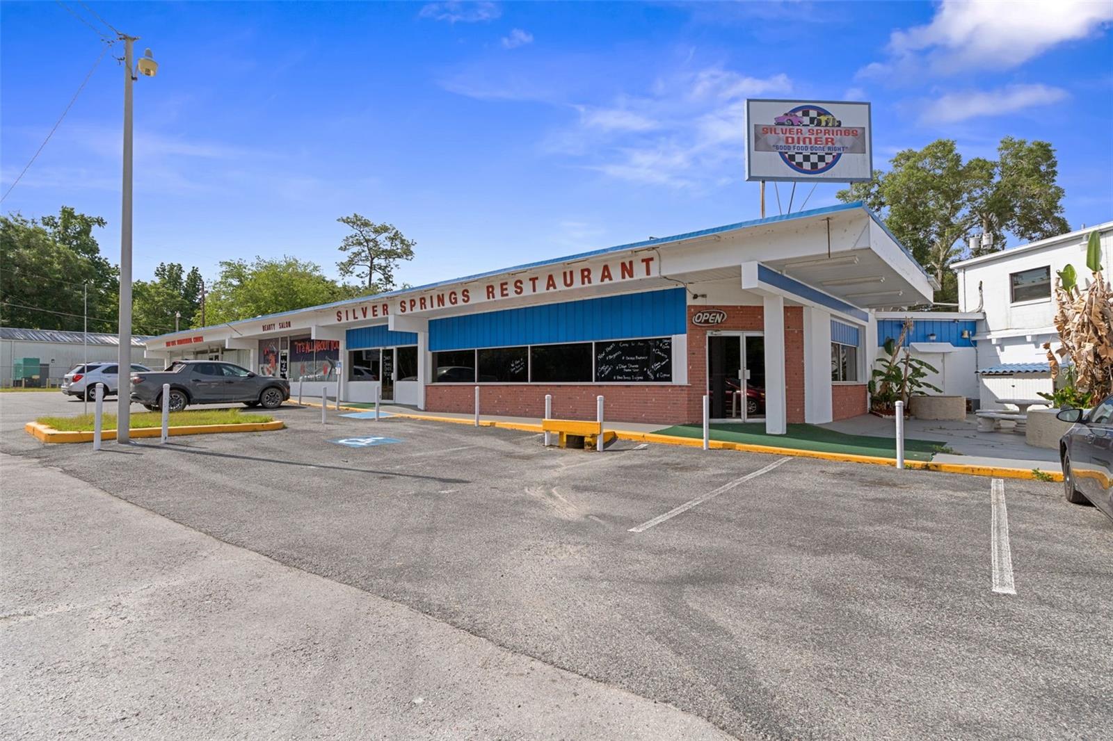 5300 E SILVER SPRINGS BLVD #B, SILVER SPRINGS, FL, 34488