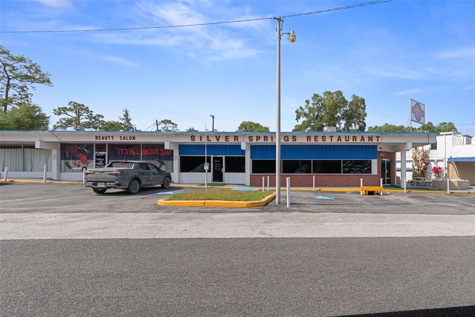 5300 E SILVER SPRINGS BLVD #B, SILVER SPRINGS, FL, 34488