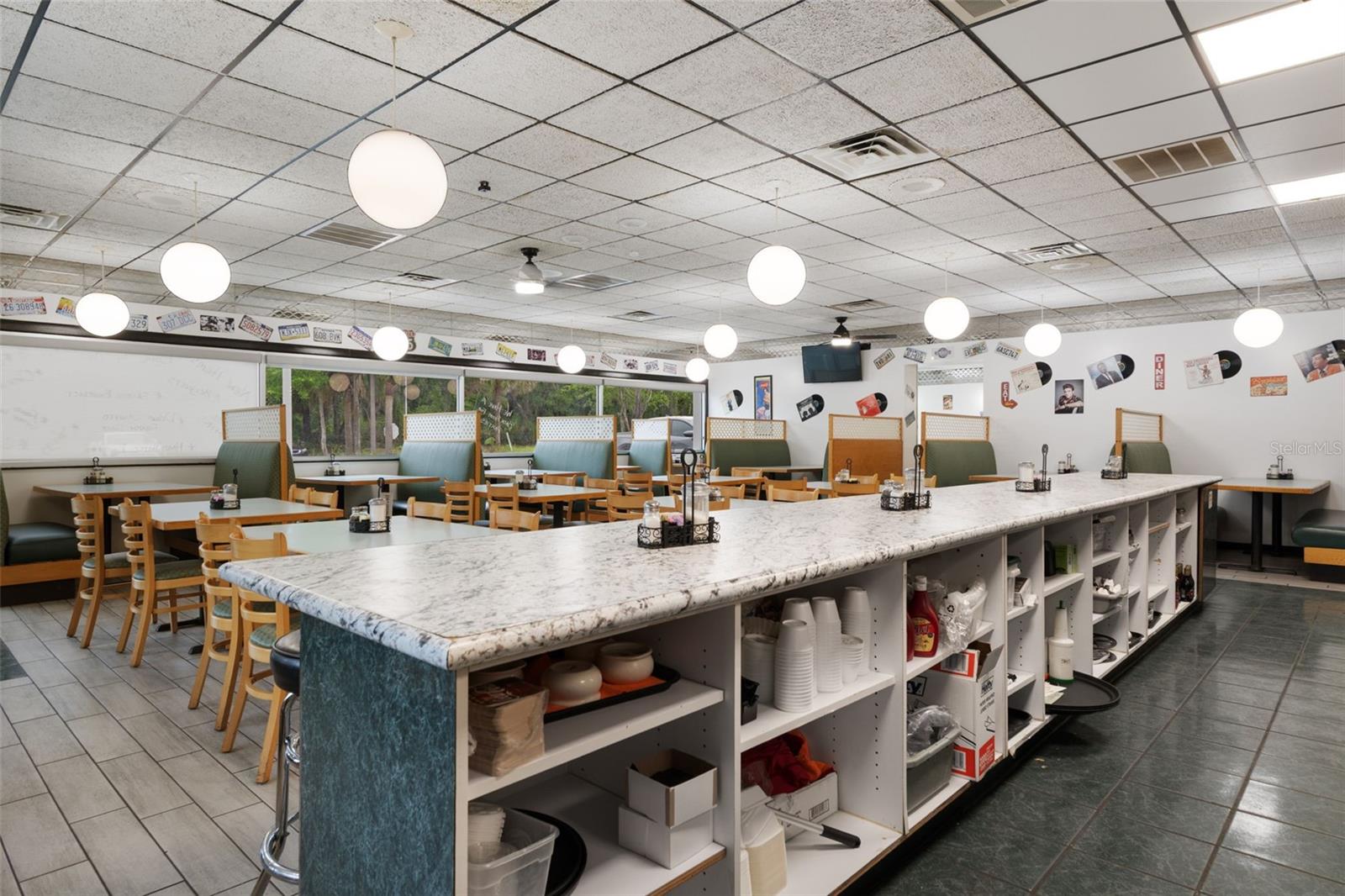 5300 E SILVER SPRINGS BLVD #B, SILVER SPRINGS, FL, 34488