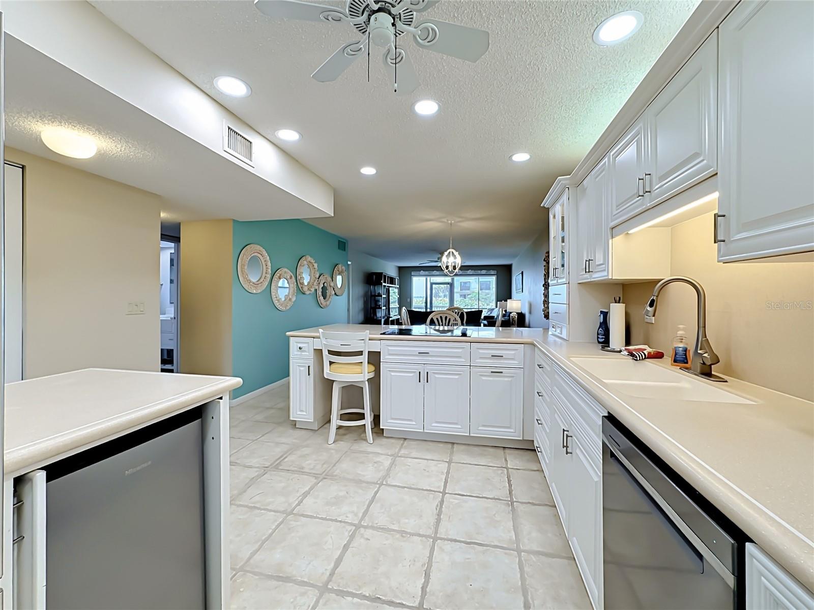 1515 PELICAN POINT DR #BA185, SARASOTA, FL, 34231