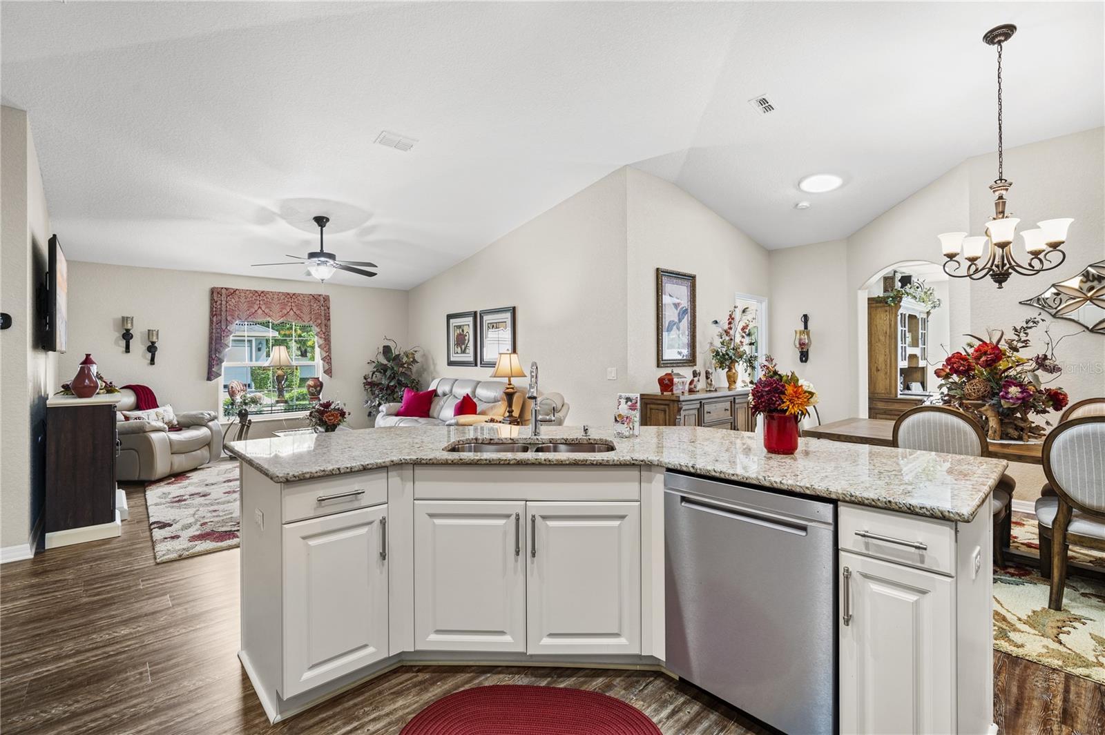 6781 BASSWOOD CIR, ZEPHYRHILLS, FL, 33542