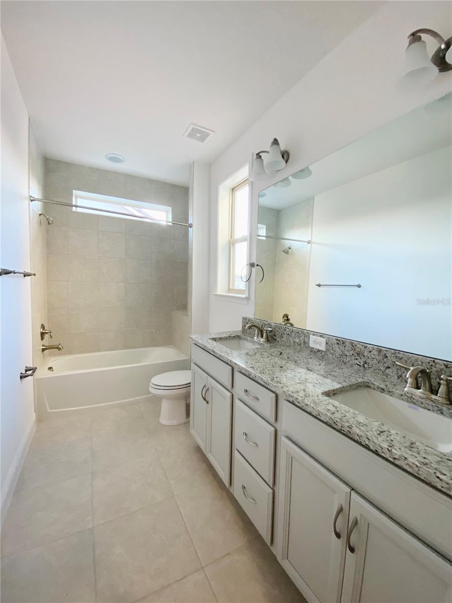 13270 BROMBOROUGH DR, ORLANDO, FL, 32832