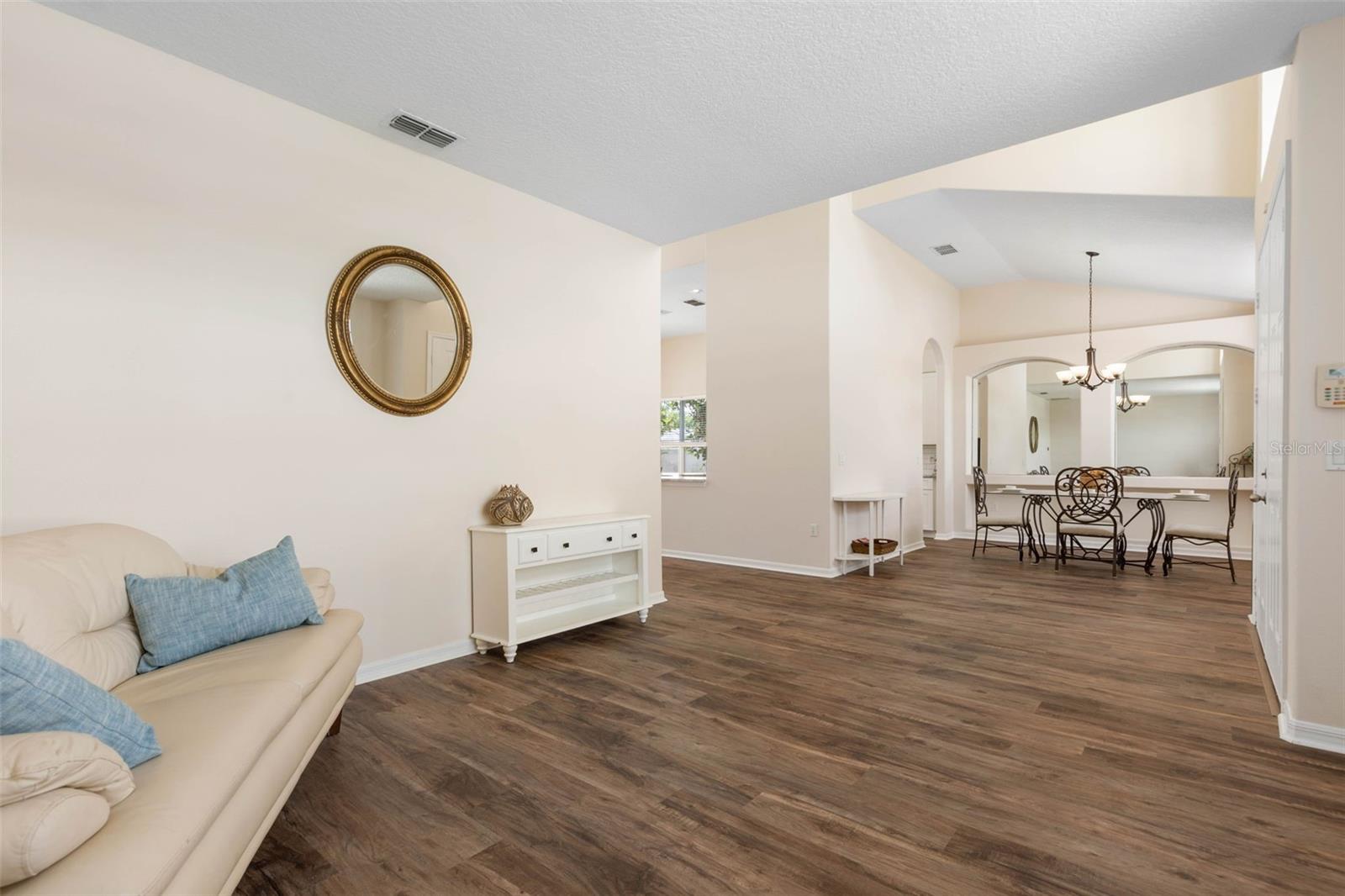 21 PRIORY LN, PALM COAST, FL, 32164