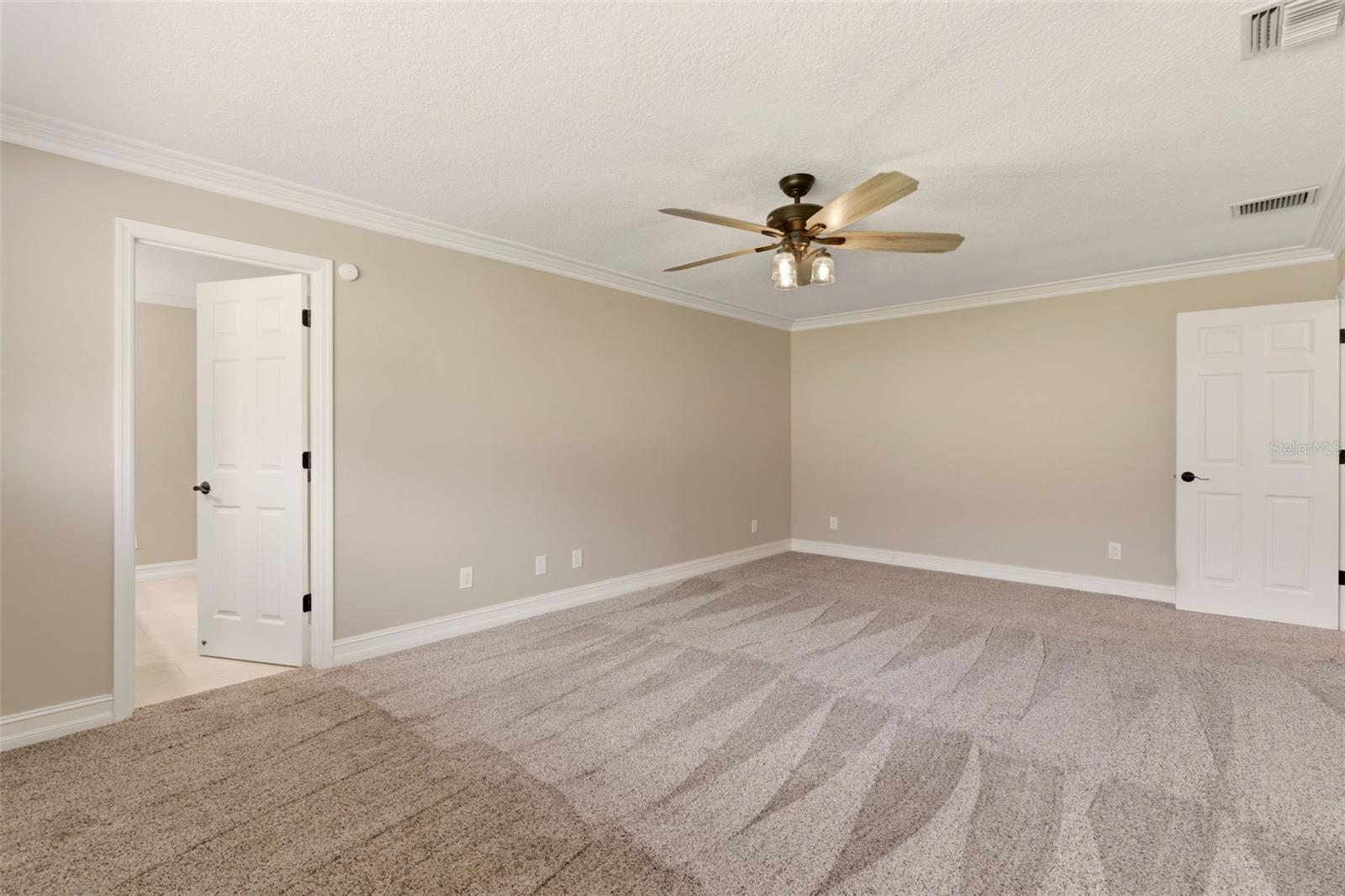 215 SOVEREIGN CT, ALTAMONTE SPRINGS, FL, 32701