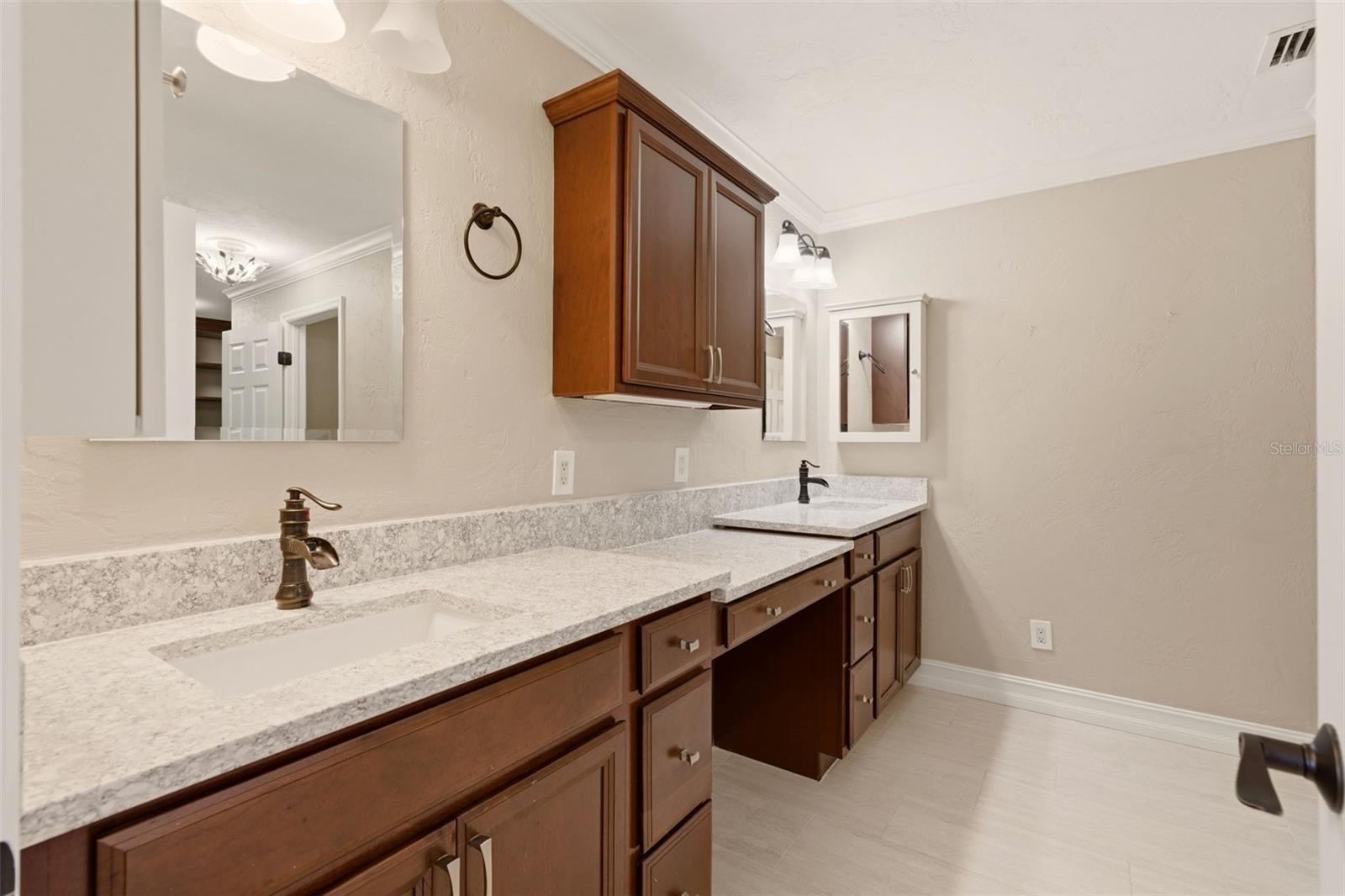215 SOVEREIGN CT, ALTAMONTE SPRINGS, FL, 32701