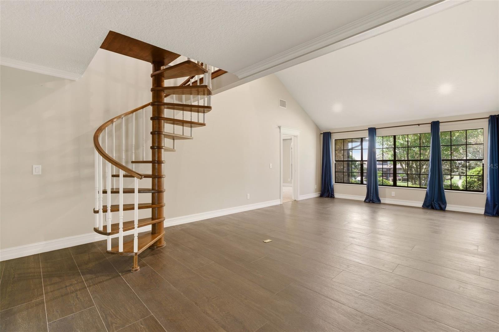 215 SOVEREIGN CT, ALTAMONTE SPRINGS, FL, 32701