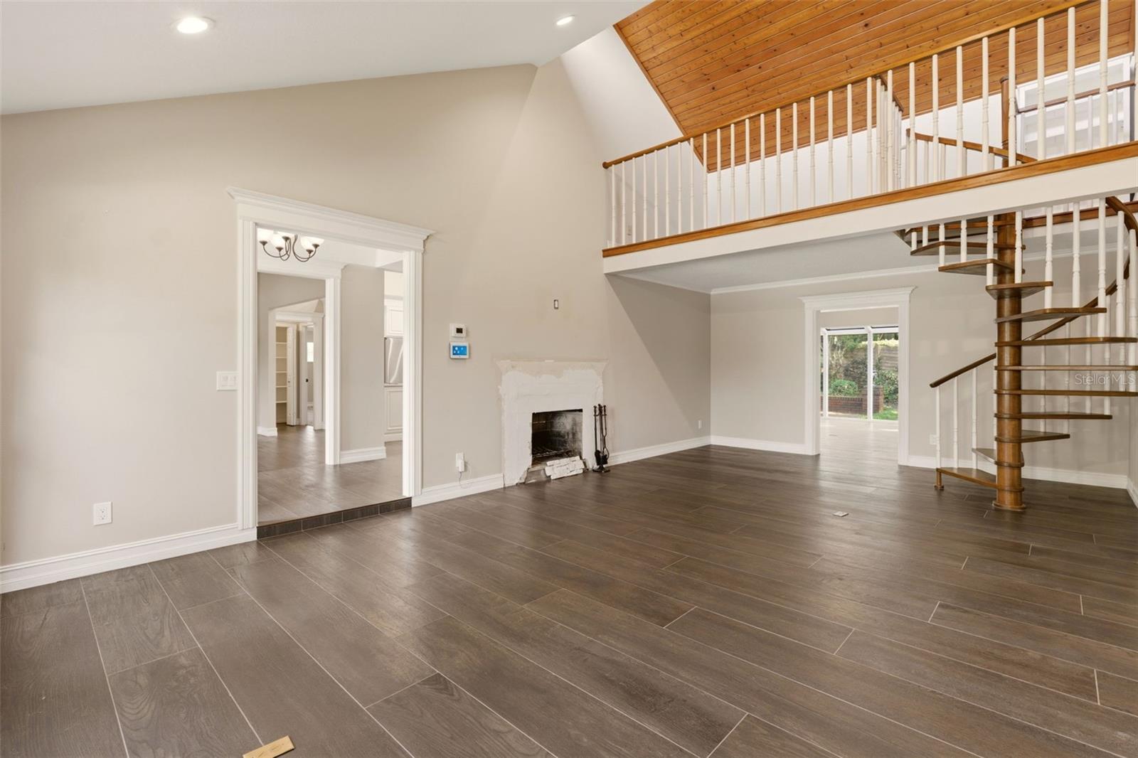 215 SOVEREIGN CT, ALTAMONTE SPRINGS, FL, 32701