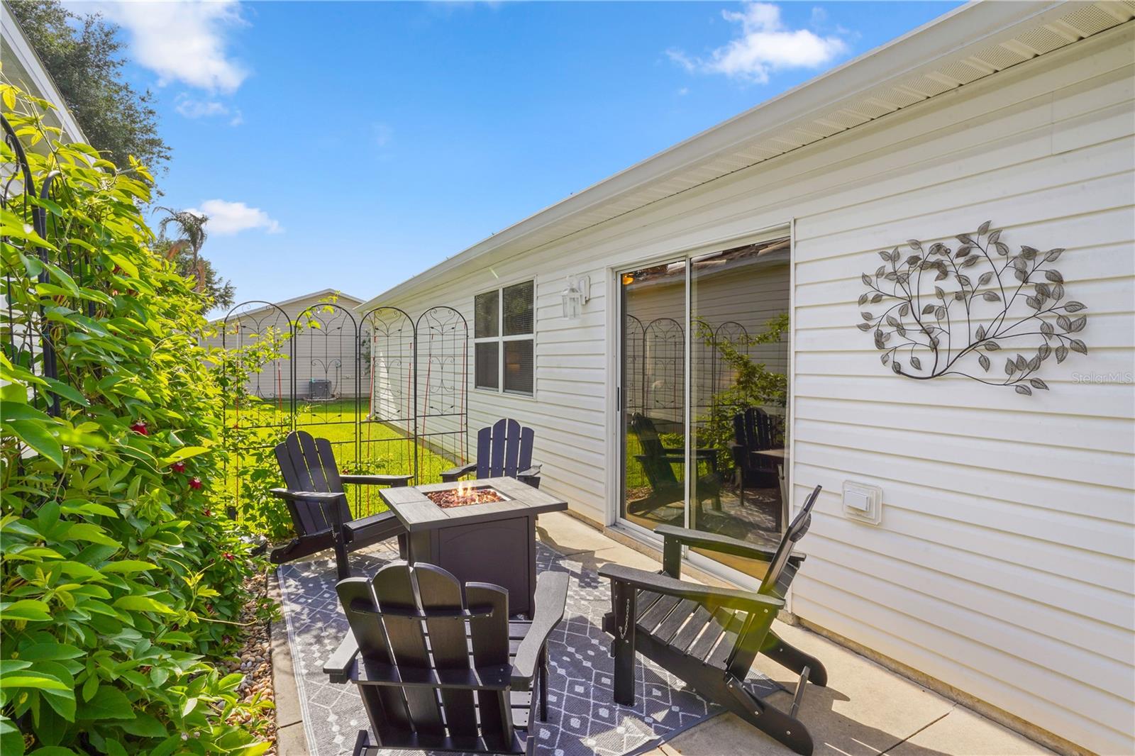433 CANTERBURY CT, THE VILLAGES, FL, 32162