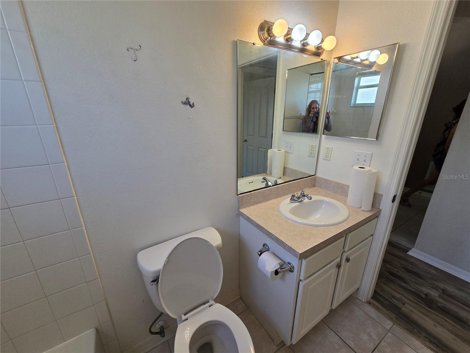 24505 LANDING DR, LUTZ, FL, 33559