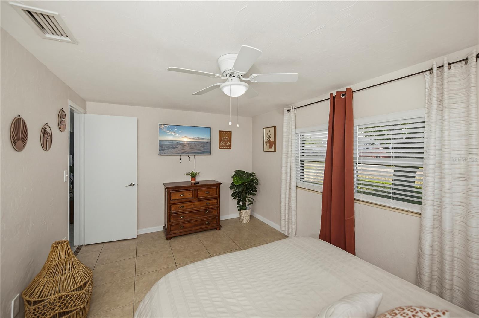 1050 OLYMPIA RD, VENICE, FL, 34293