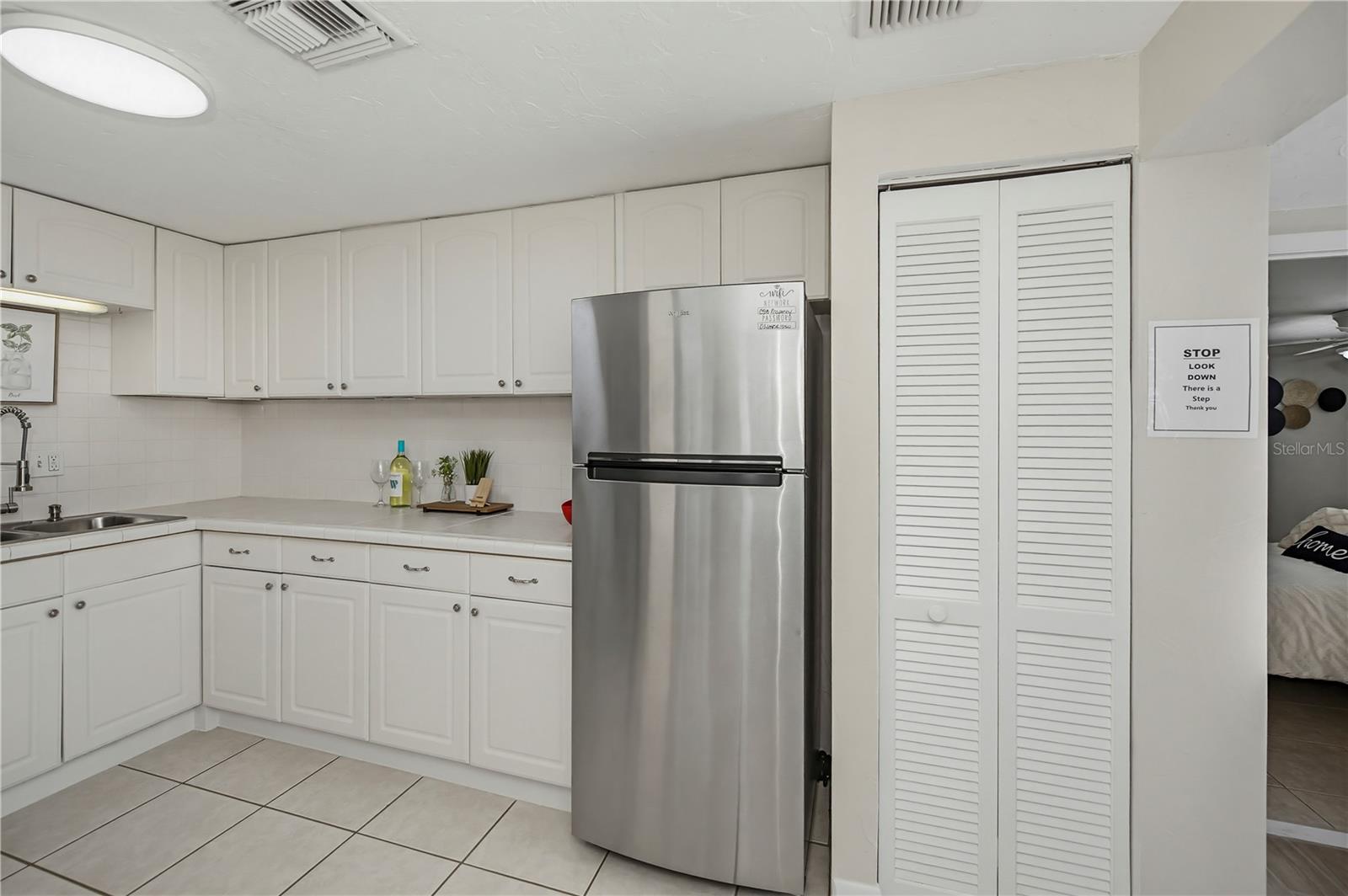 1050 OLYMPIA RD, VENICE, FL, 34293