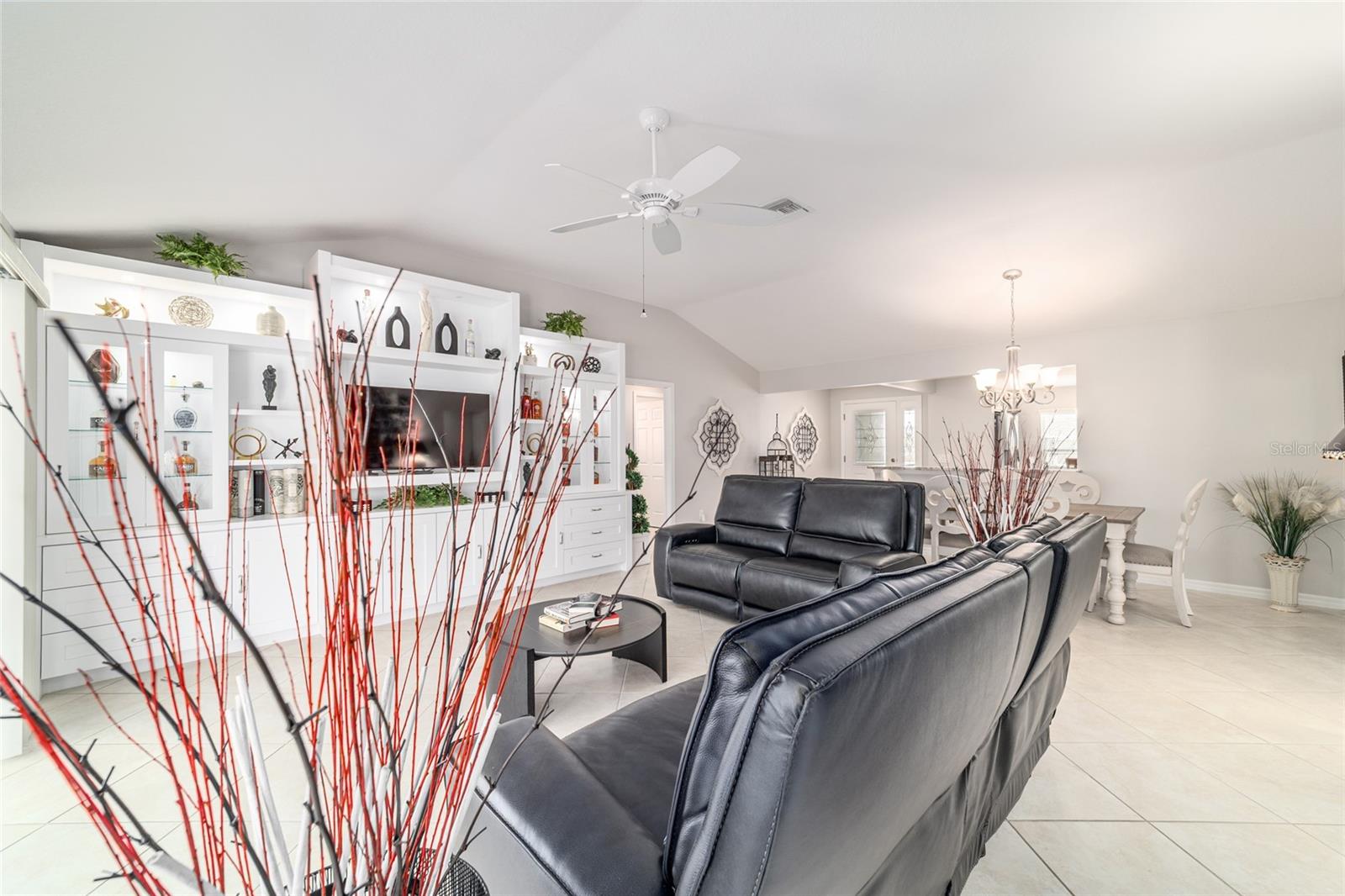 3285 DRESSENDORFER DR, THE VILLAGES, FL, 32163
