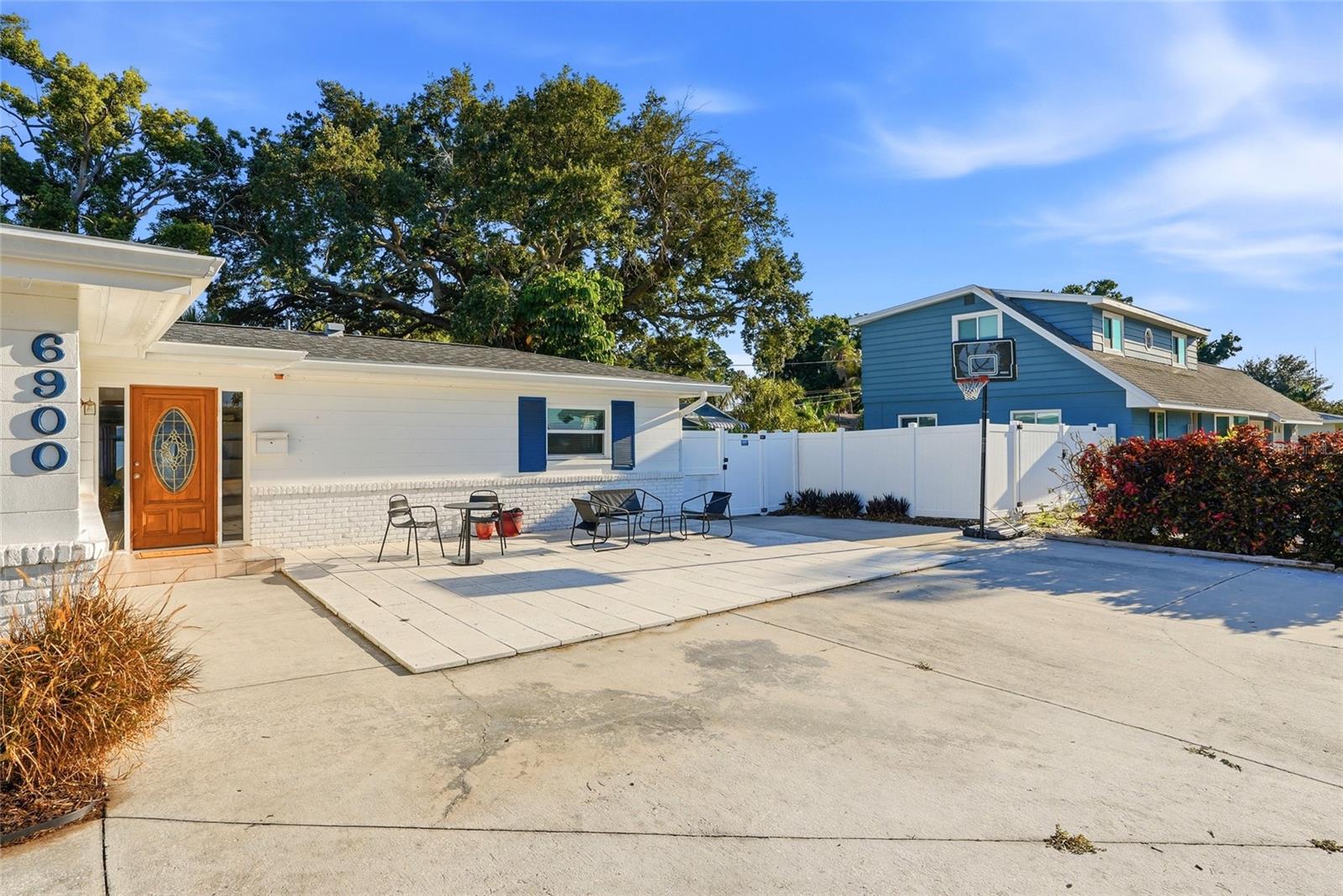 6900 10TH AVE N, ST PETERSBURG, FL, 33710