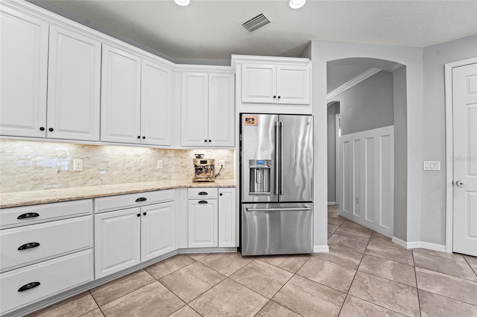8903 ARABELLA LN, SEMINOLE, FL, 33777