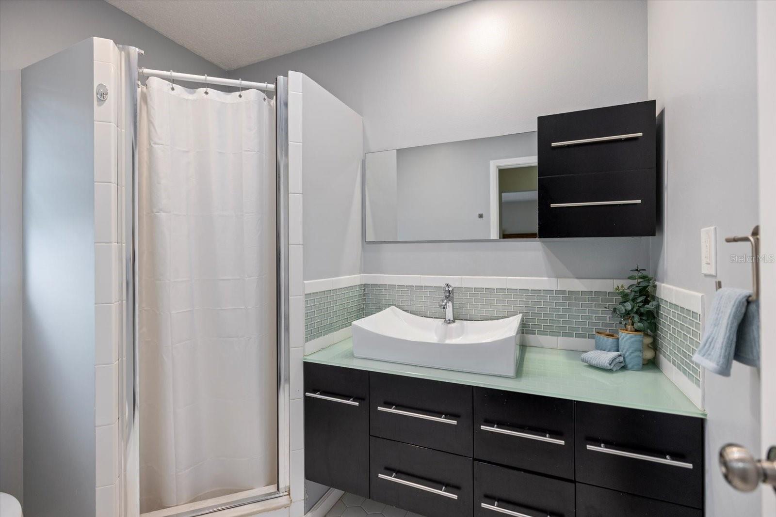 818 PLUM TREE LN, SARASOTA, FL, 34243