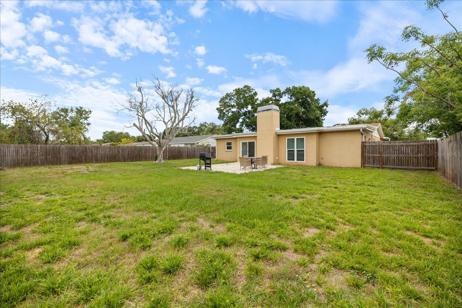 818 PLUM TREE LN, SARASOTA, FL, 34243