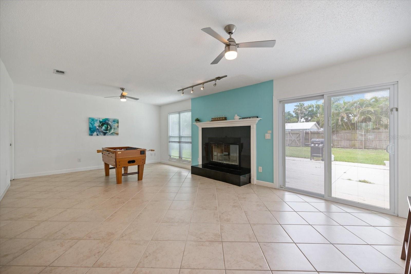 818 PLUM TREE LN, SARASOTA, FL, 34243