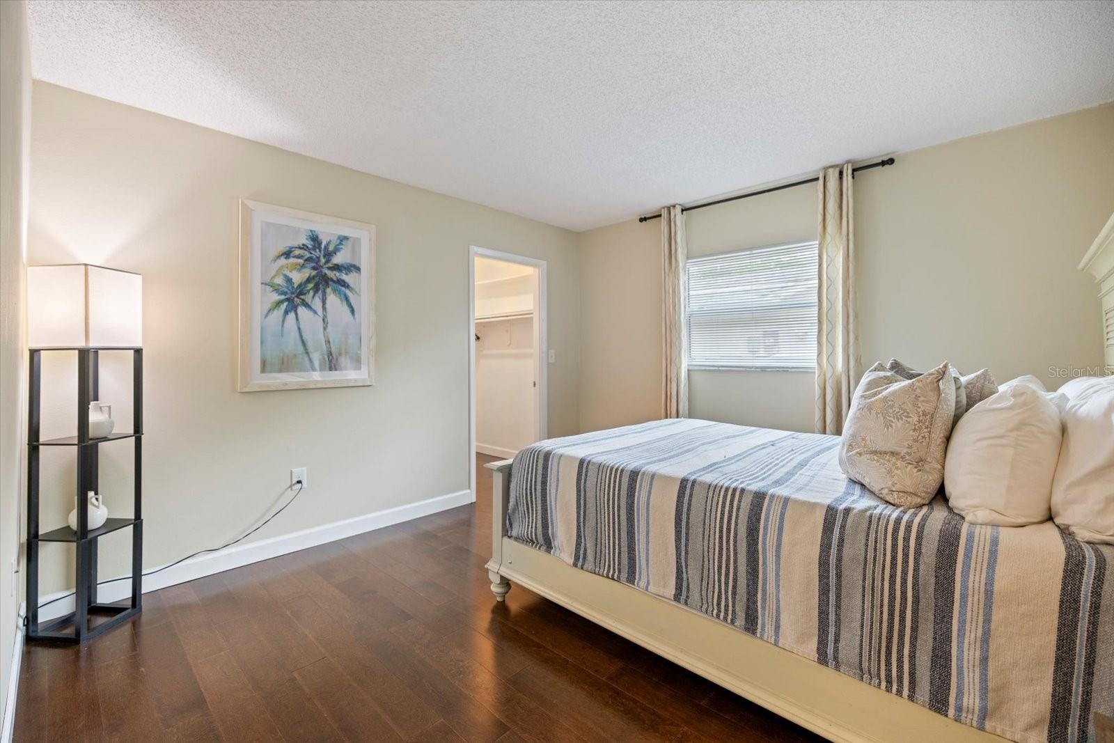 818 PLUM TREE LN, SARASOTA, FL, 34243