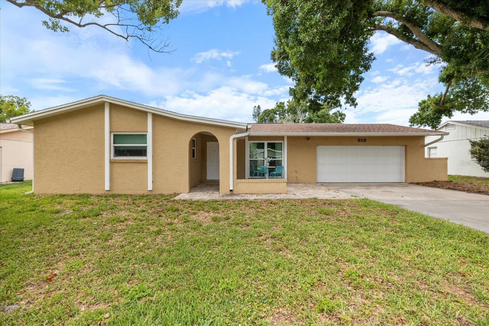 818 PLUM TREE LN, SARASOTA, FL, 34243