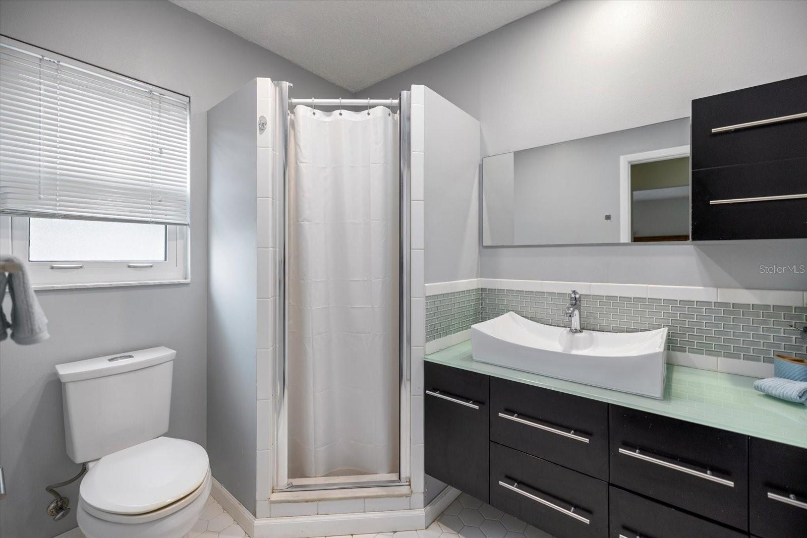 818 PLUM TREE LN, SARASOTA, FL, 34243