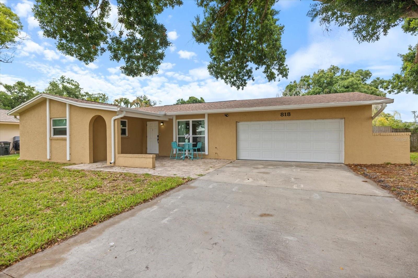 818 PLUM TREE LN, SARASOTA, FL, 34243