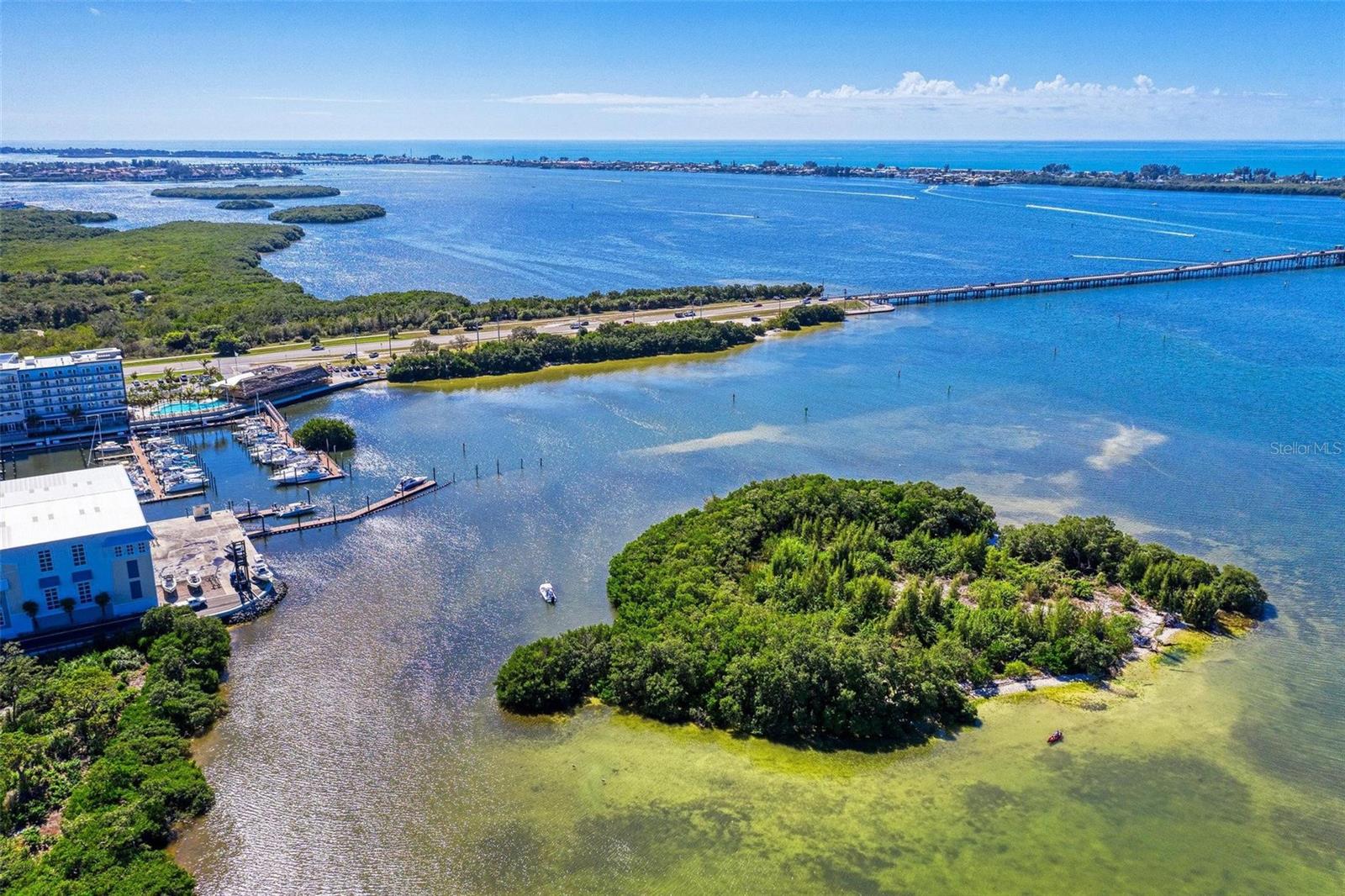 392 ARUBA CIR #102, BRADENTON, FL, 34209