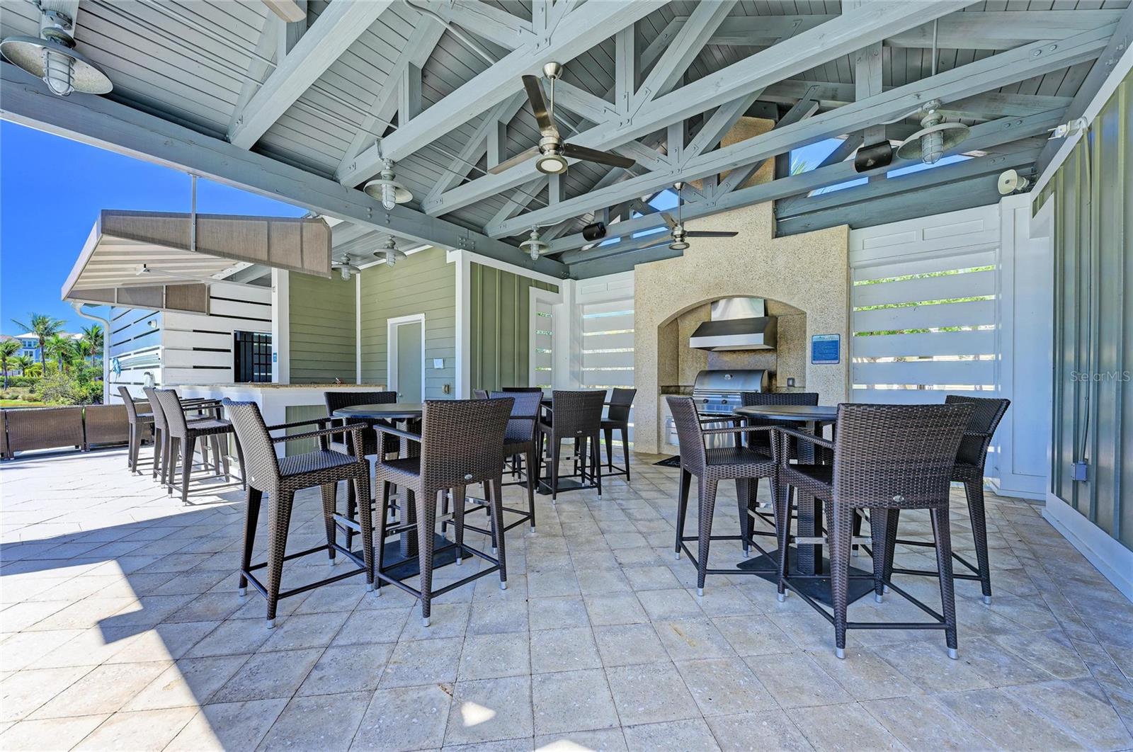 392 ARUBA CIR #102, BRADENTON, FL, 34209