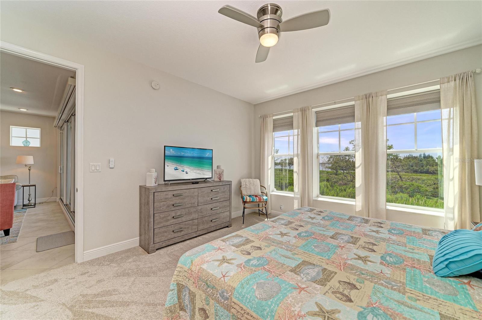 392 ARUBA CIR #102, BRADENTON, FL, 34209