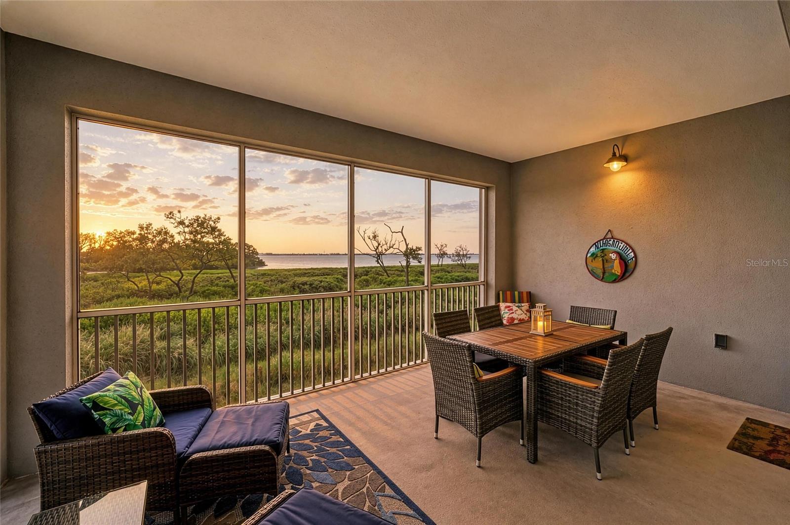 392 ARUBA CIR #102, BRADENTON, FL, 34209
