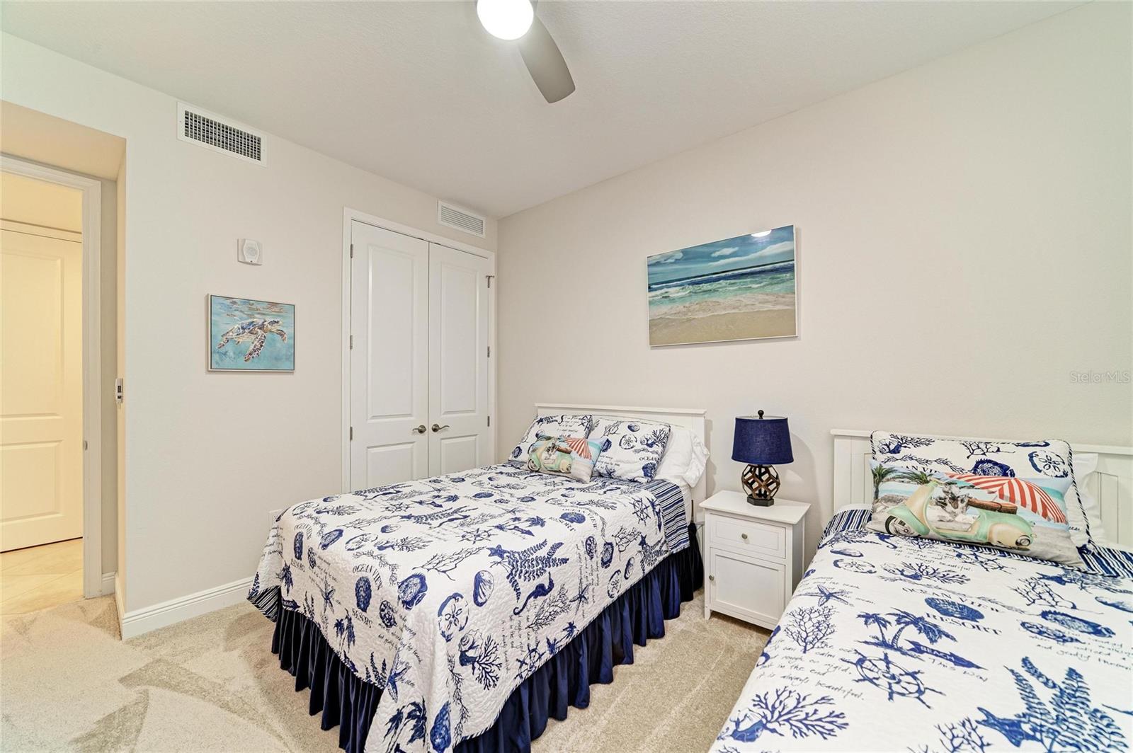 392 ARUBA CIR #102, BRADENTON, FL, 34209