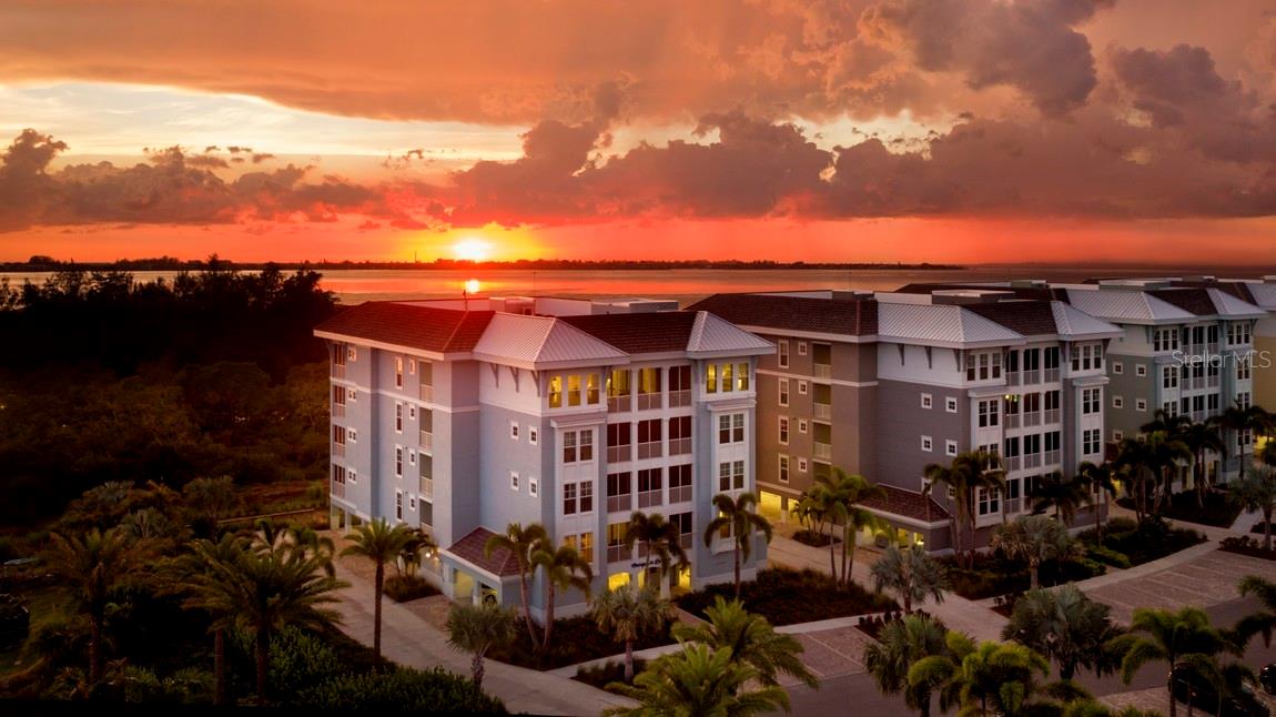 392 ARUBA CIR #102, BRADENTON, FL, 34209
