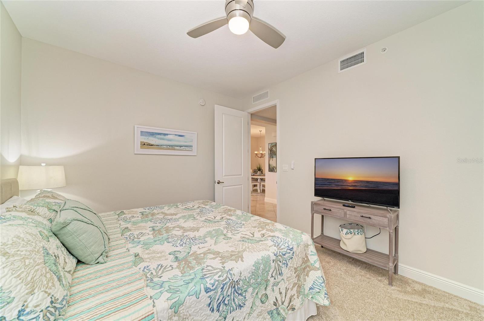 392 ARUBA CIR #102, BRADENTON, FL, 34209