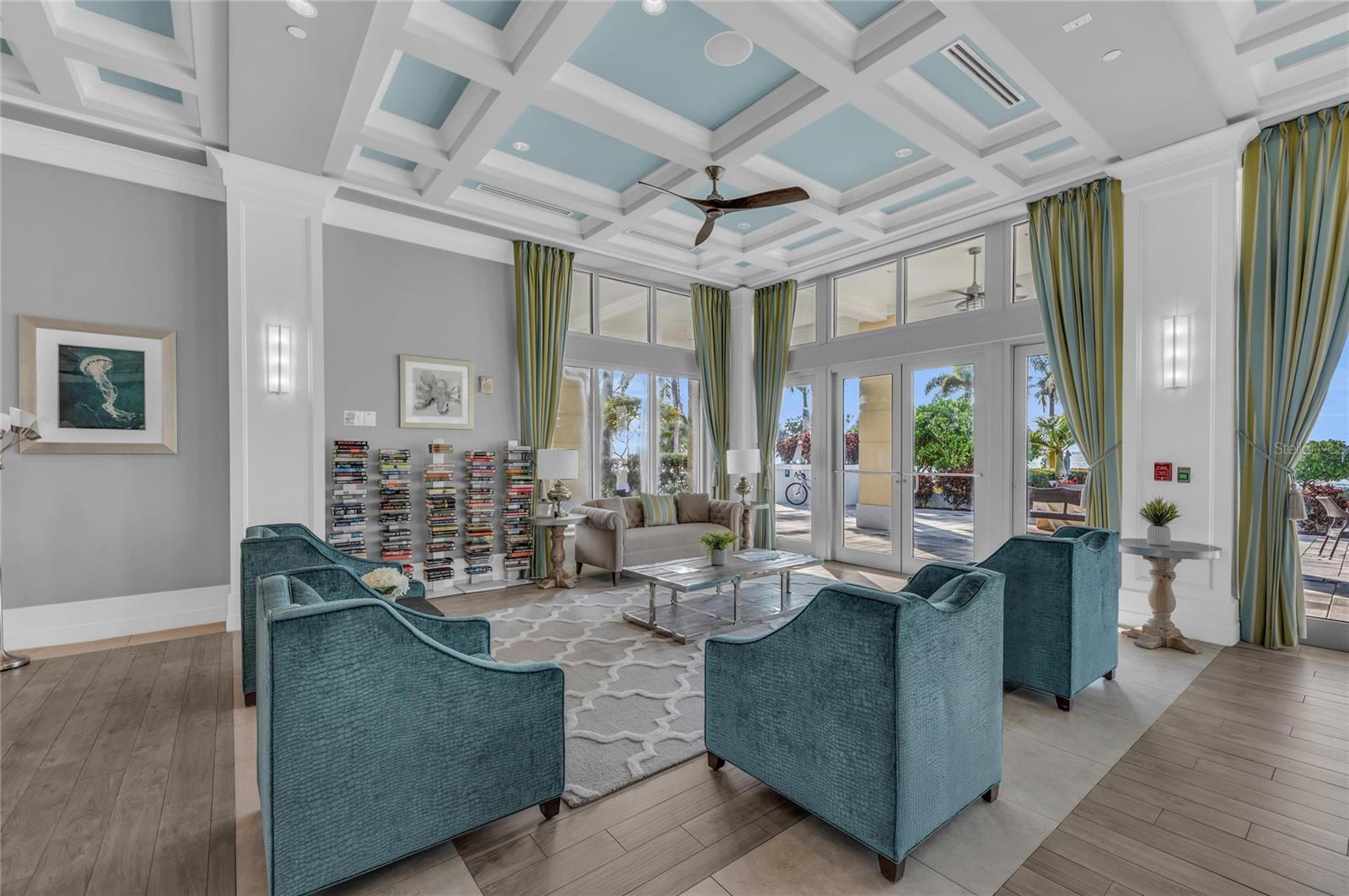 392 ARUBA CIR #102, BRADENTON, FL, 34209