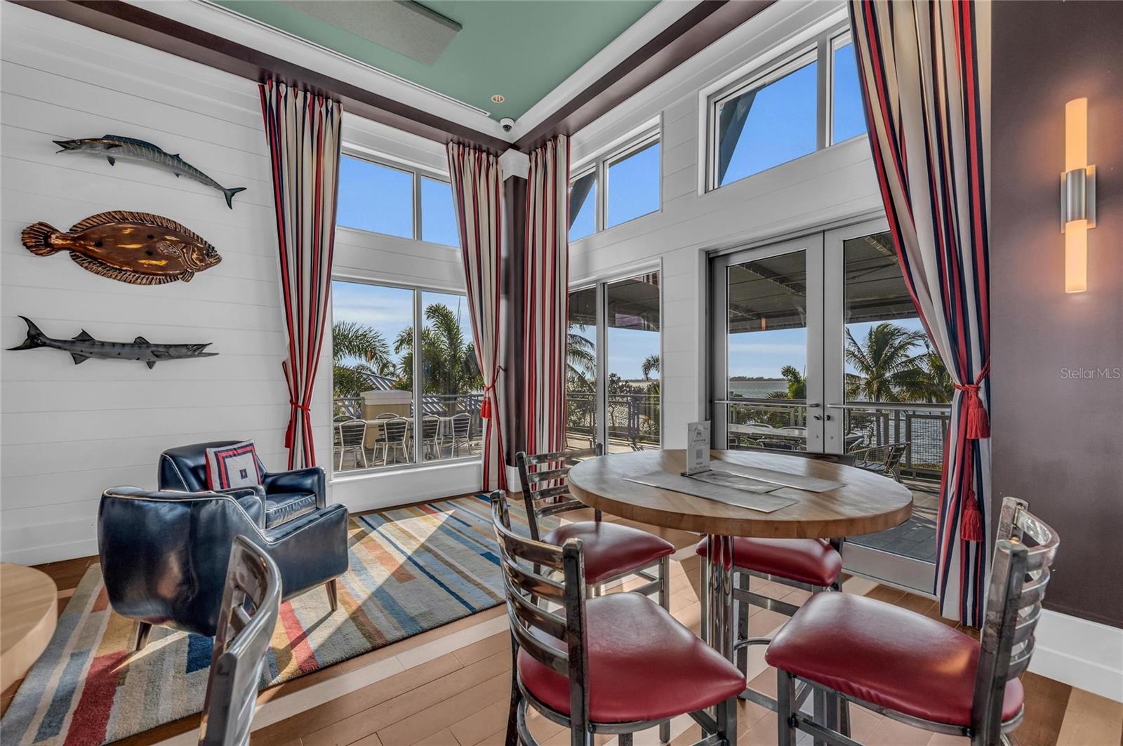 392 ARUBA CIR #102, BRADENTON, FL, 34209
