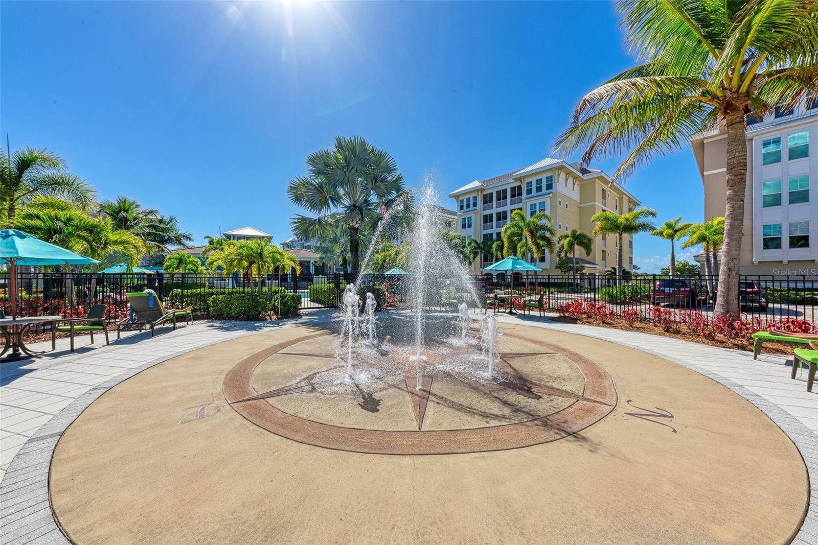 392 ARUBA CIR #102, BRADENTON, FL, 34209
