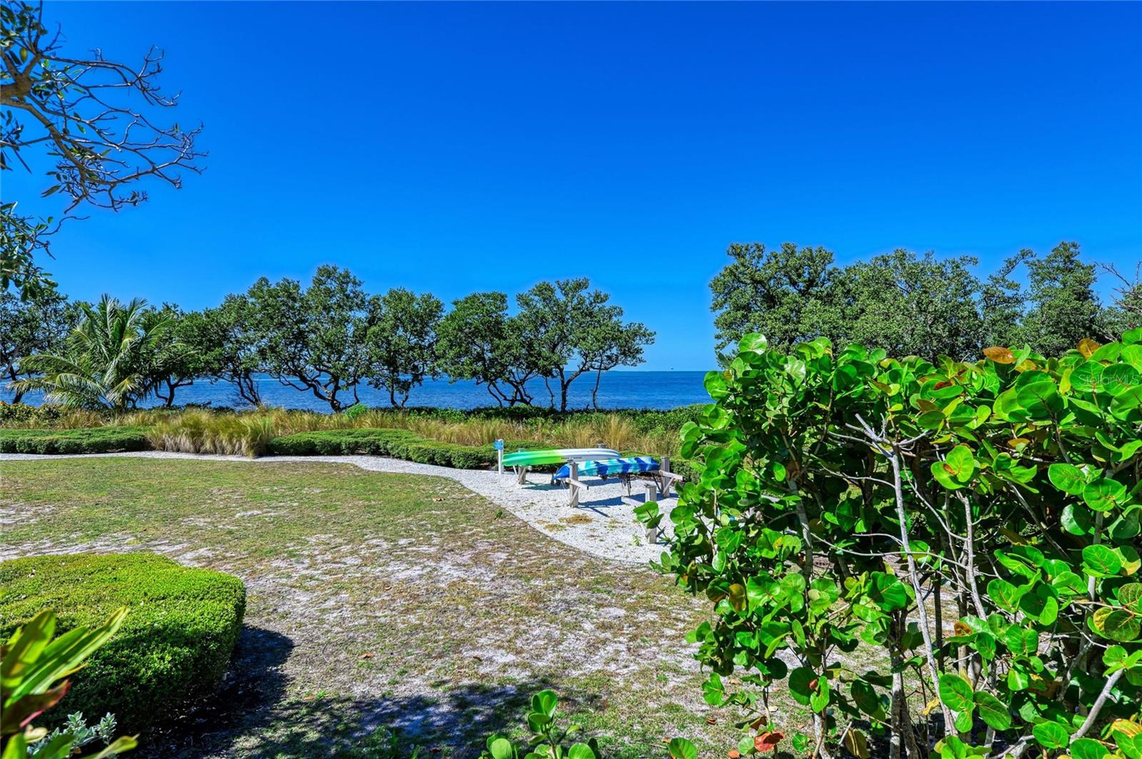 392 ARUBA CIR #102, BRADENTON, FL, 34209
