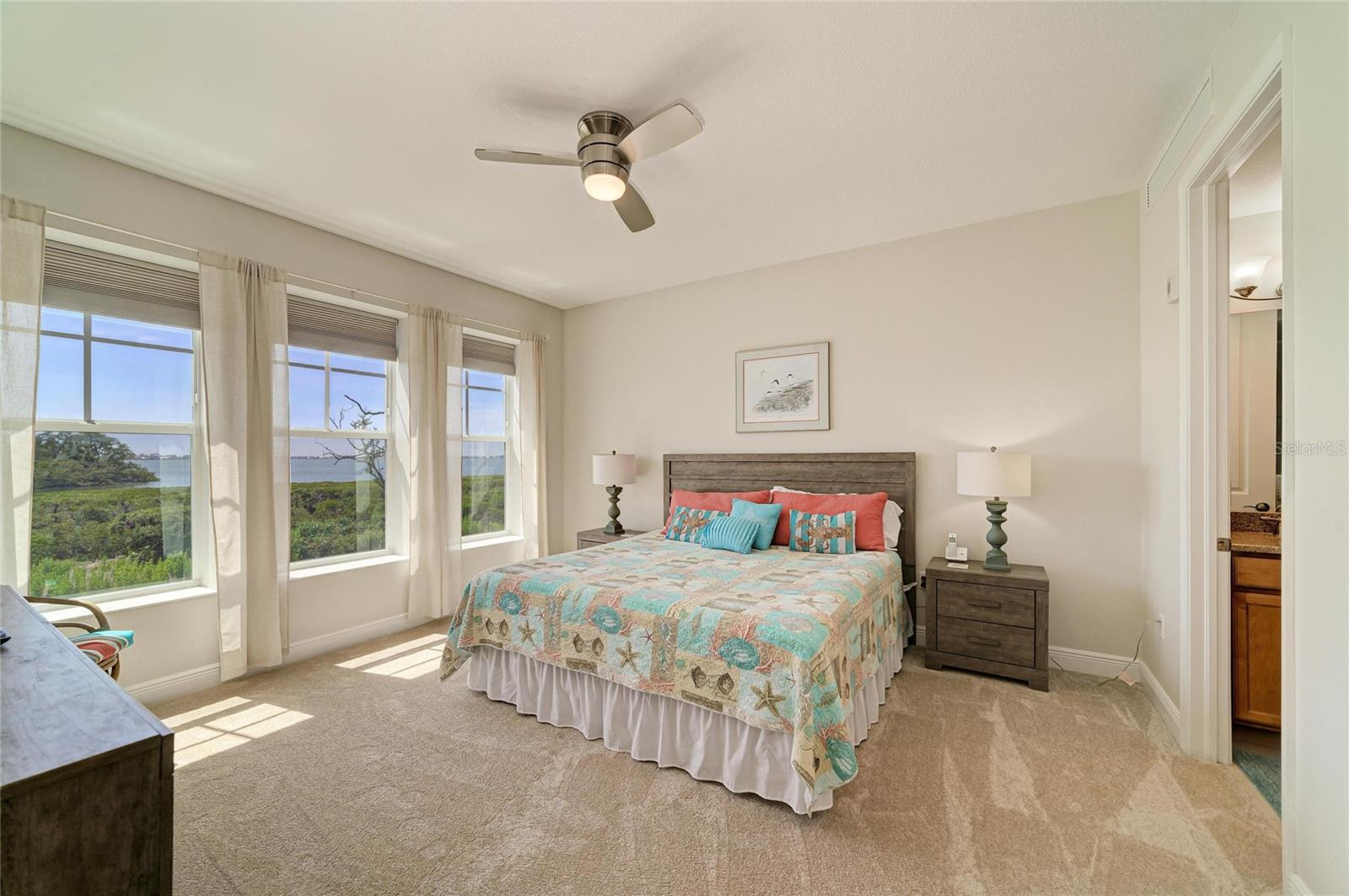 392 ARUBA CIR #102, BRADENTON, FL, 34209
