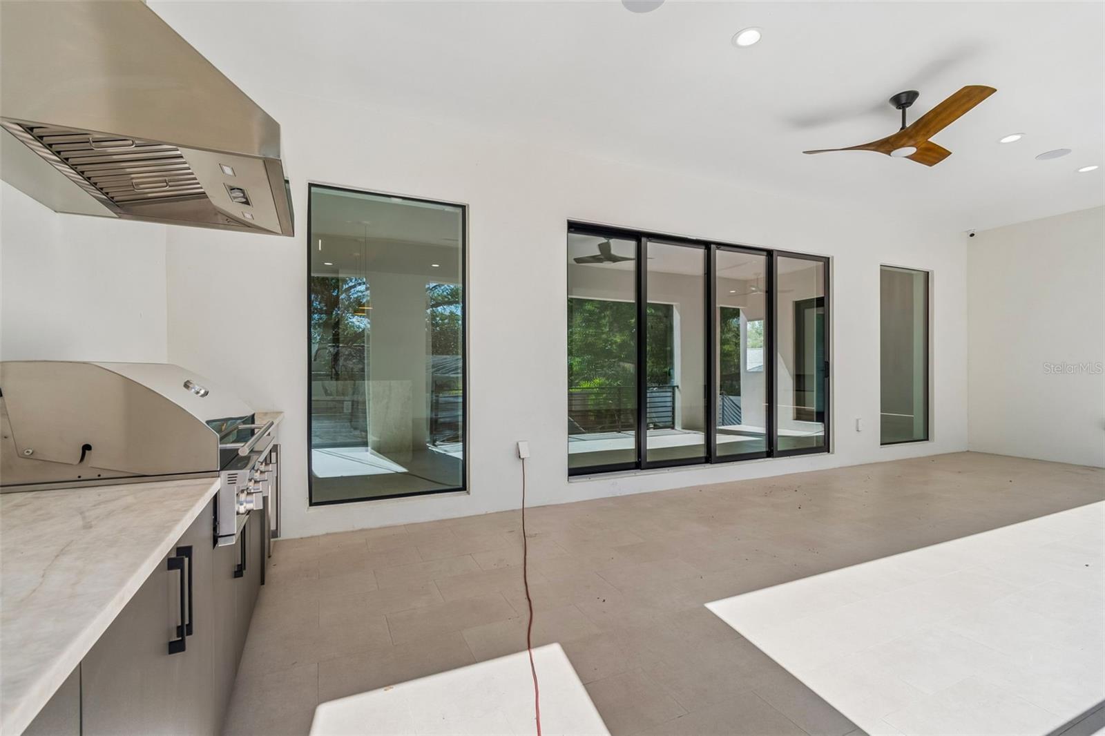 206 S TREASURE DR, TAMPA, FL, 33609