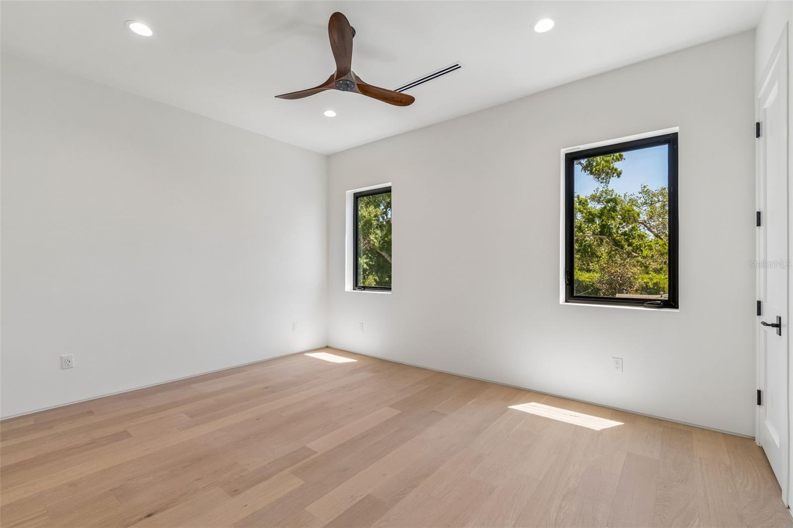 206 S TREASURE DR, TAMPA, FL, 33609