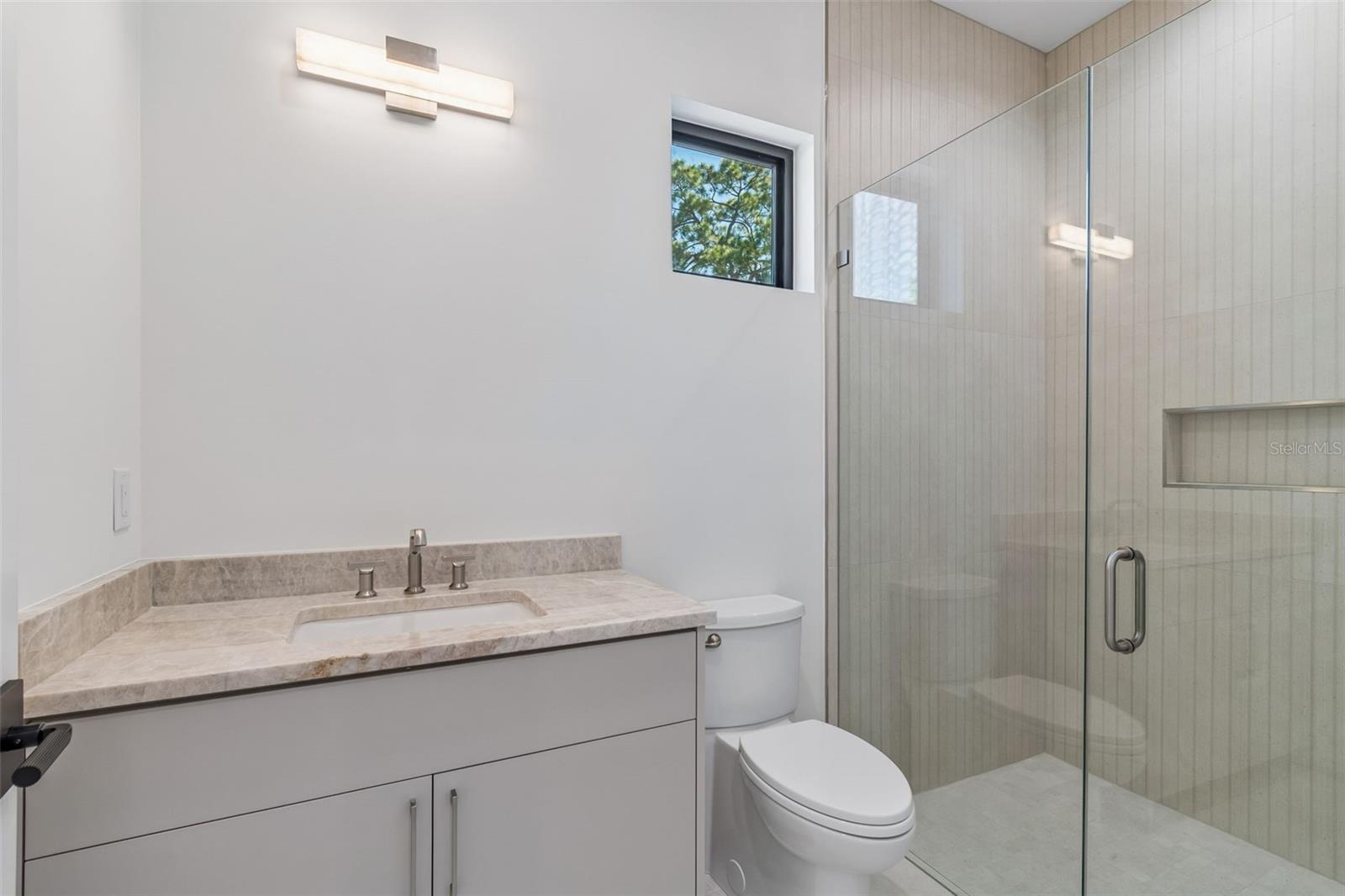 206 S TREASURE DR, TAMPA, FL, 33609
