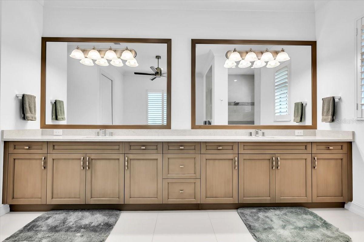 16306 DAYSAILOR TRL, LAKEWOOD RANCH, FL, 34202