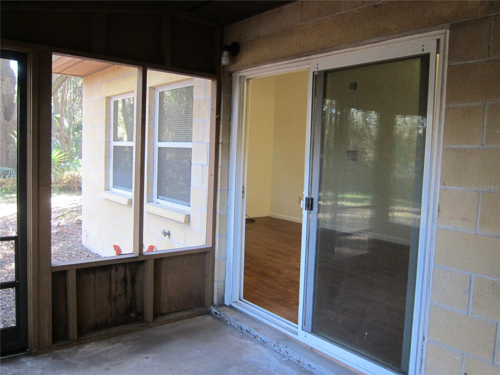208 NE 7 PL #A, MICANOPY, FL, 32667